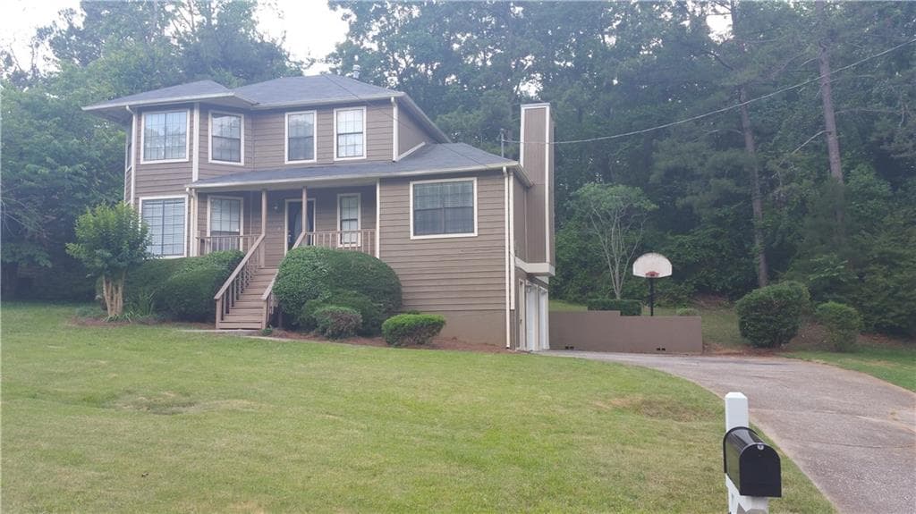 738 Post Road Drive, Stone Mountain, GA 30088 — most recent listing photo