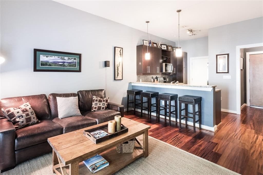 1 bedroom, 737 sq ft condominium sold at 870 Inman Village Parkway 208, Atlanta, GA 30307