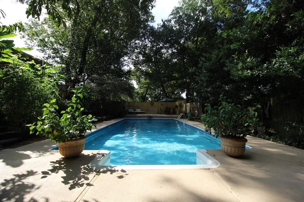 5 bedroom, 3,484 sq ft single family residence sold at 1945 Timothy Drive, Atlanta, GA 30329