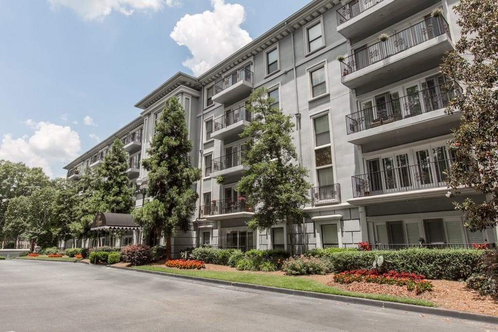 2 bedroom, 1,781 sq ft condominium sold at 3203 Lenox Road 15, Atlanta, GA 30324