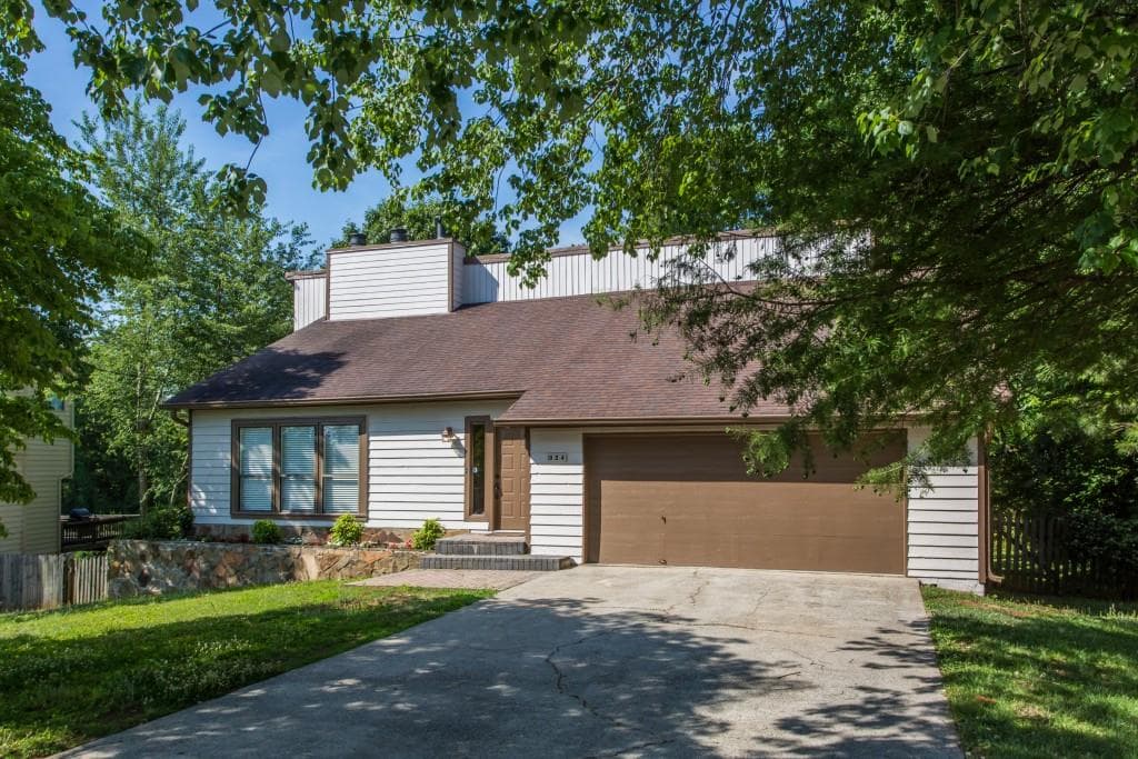 924 Coach House Drive, Tucker, GA 30084 — most recent listing photo