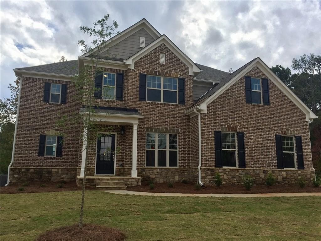 5 bedroom, 2,700 sq ft single family residence sold at 310 Big Creek Way, Alpharetta, GA 30004