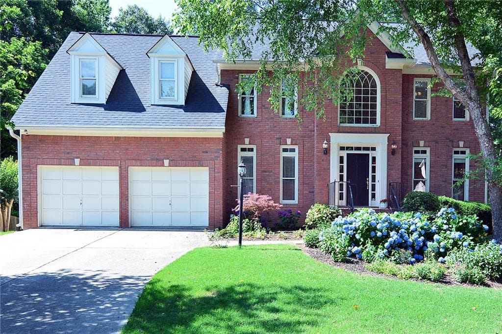 5 bedroom, 3,332 sq ft single family residence sold at 7235 Amberleigh Way, Johns Creek, GA 30097