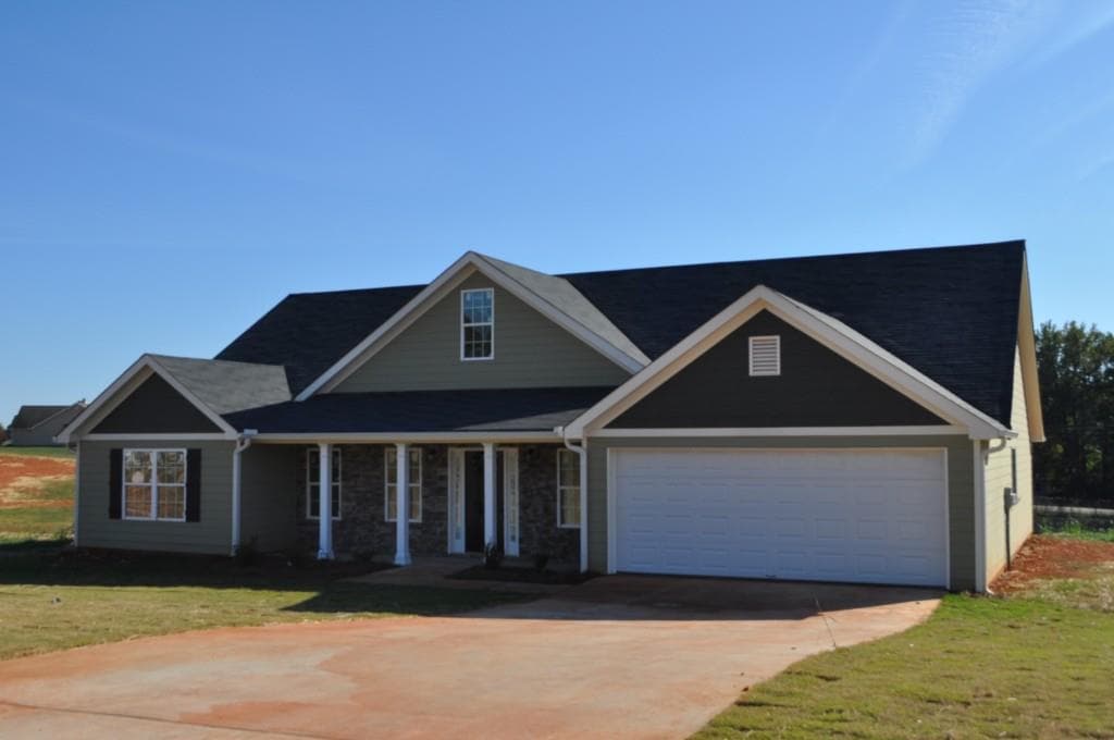 8265 Mountain Glen Drive, Clermont, GA 30527 — most recent listing photo