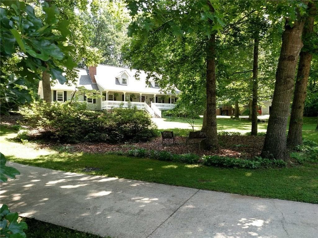 4724 Gateway Lane, Flowery Branch, GA 30542 — most recent listing photo