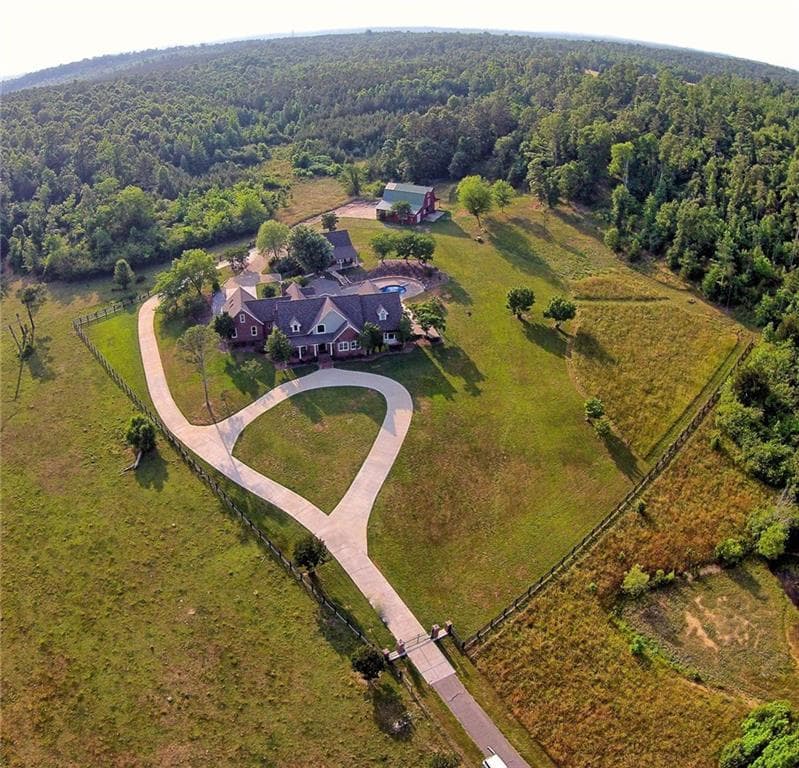 5 bedroom, 6,767 sq ft single family residence sold at 111 Brown Loop Spur, Cartersville, GA 30121