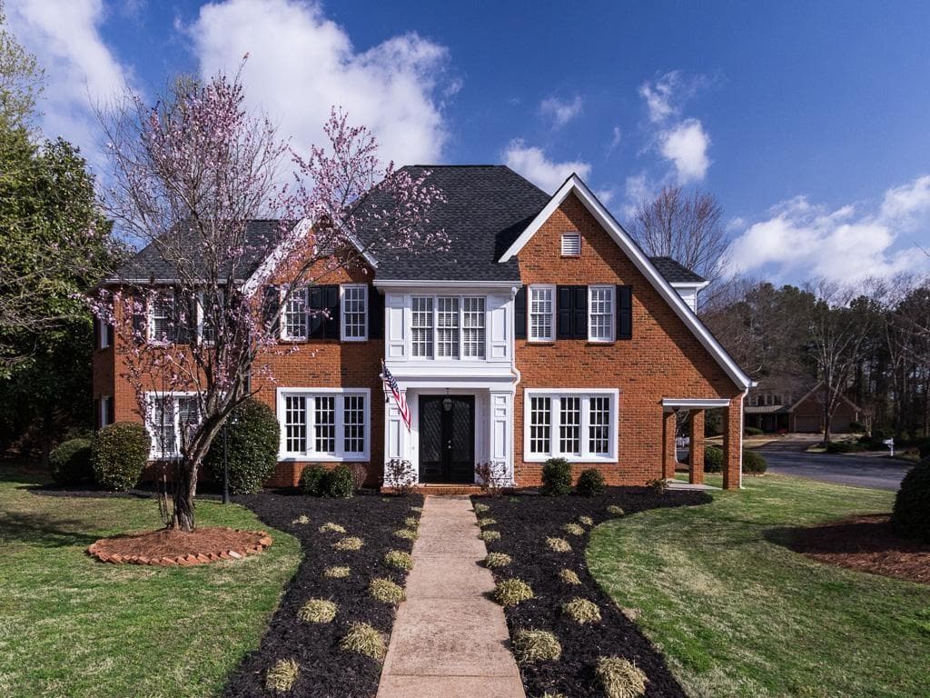 5225 Hunters Oaks Drive, Alpharetta, GA 30009 — most recent listing photo