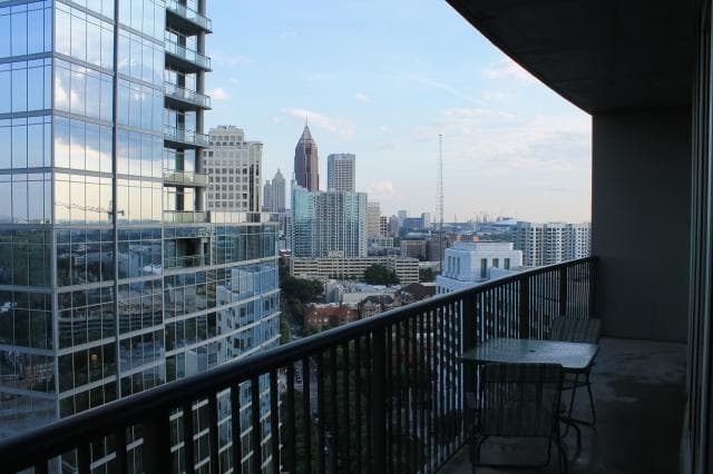 1 bedroom, 867 sq ft condominium sold at 1080 Peachtree Street 2205, Atlanta, GA 30309