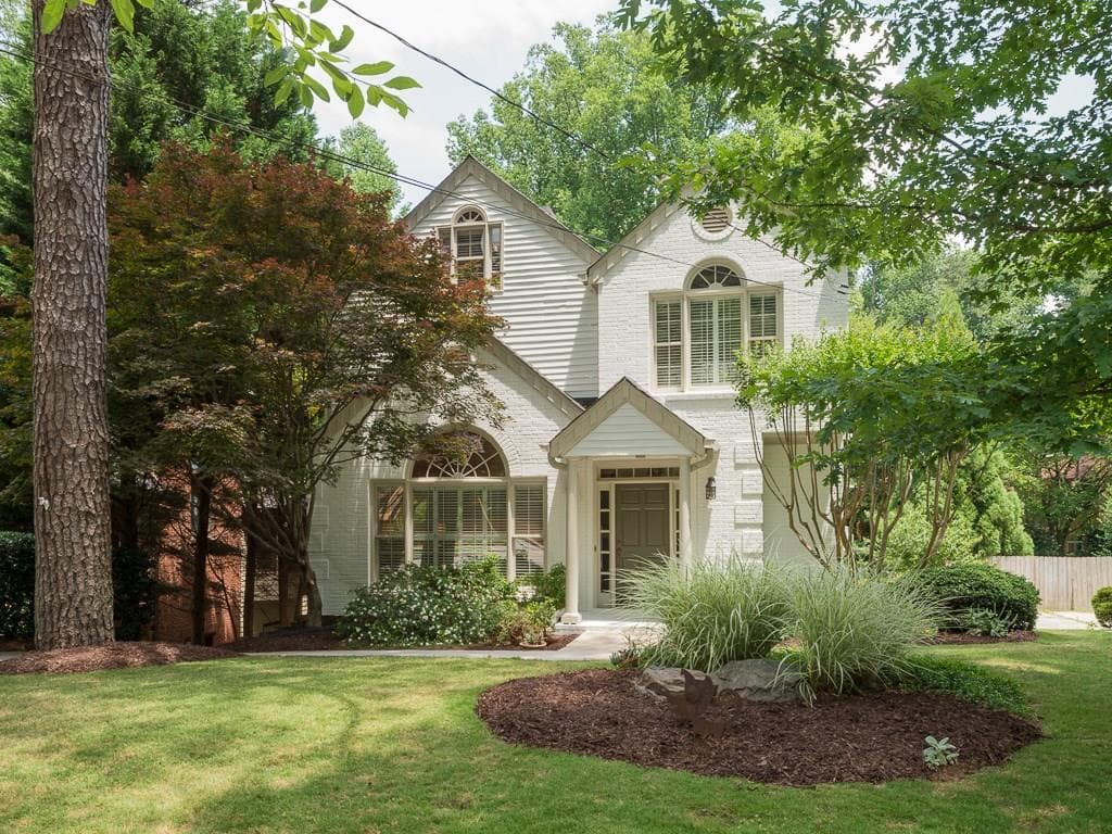 6 bedroom, 3,299 sq ft single family residence sold at 1151 Lanier Boulevard, Atlanta, GA 30306
