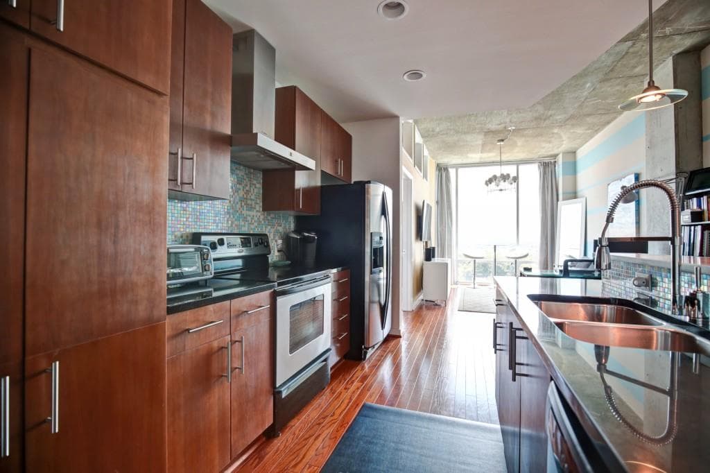 1 bedroom, 703 sq ft condominium sold at 923 Peachtree Street 1337, Atlanta, GA 30309
