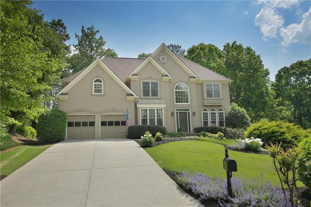 6 bedroom, 3,255 sq ft single family residence sold at 7650 Brookstead Crossing, Johns Creek, GA 30097