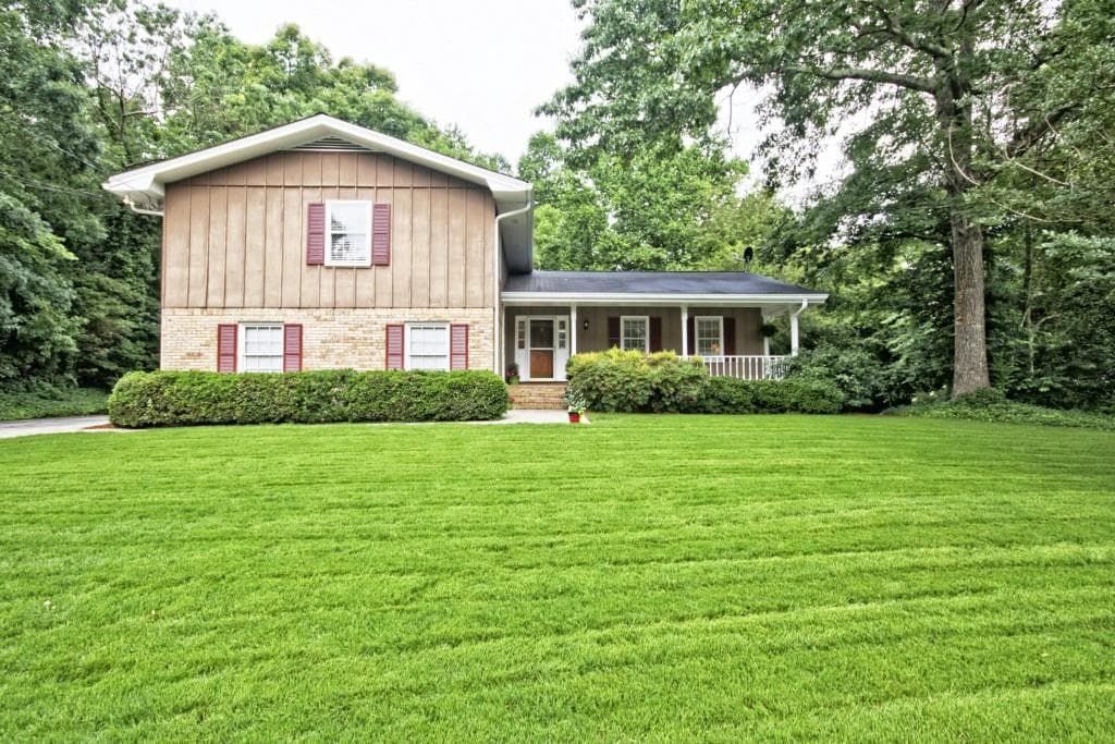 2206 Peachtree North Court, Dunwoody, GA 30338 — most recent listing photo