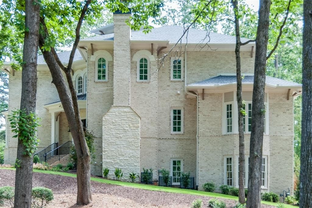 5465 Mount Vernon Parkway, Sandy Springs, GA 30327 — most recent listing photo