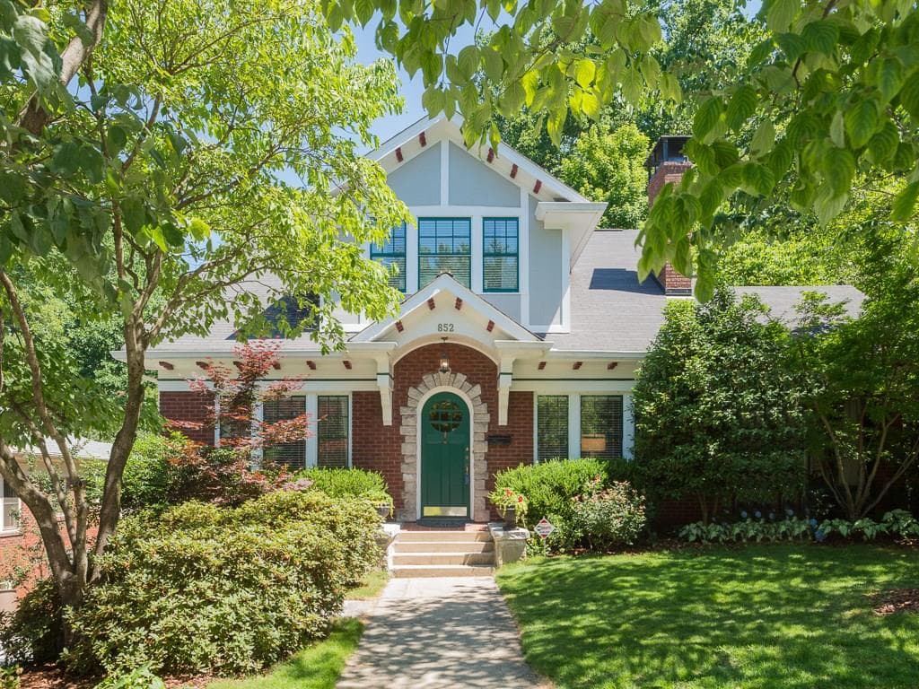 5 bedroom single family residence sold at 852 Adair Avenue, Atlanta, GA 30306