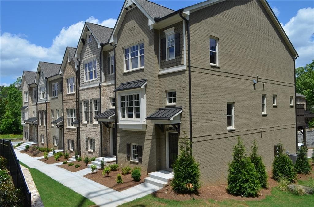 4002 Chastain Preserve Way, Atlanta, GA 30342 — most recent listing photo