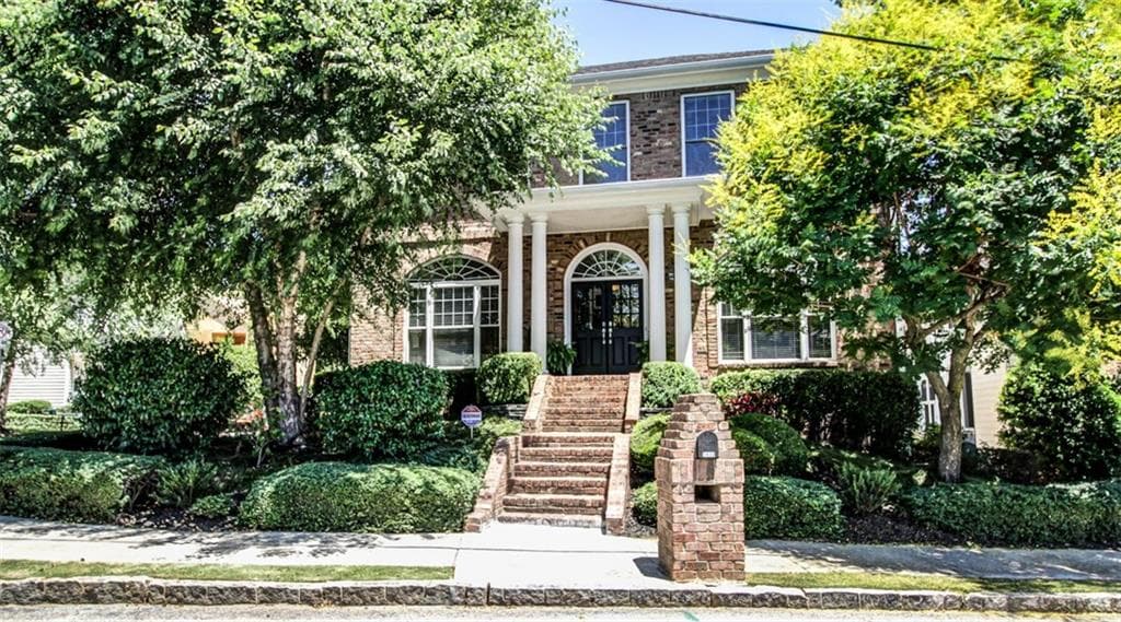 5 bedroom, 4,263 sq ft single family residence sold at 1430 Canoochee Drive, Brookhaven, GA 30319