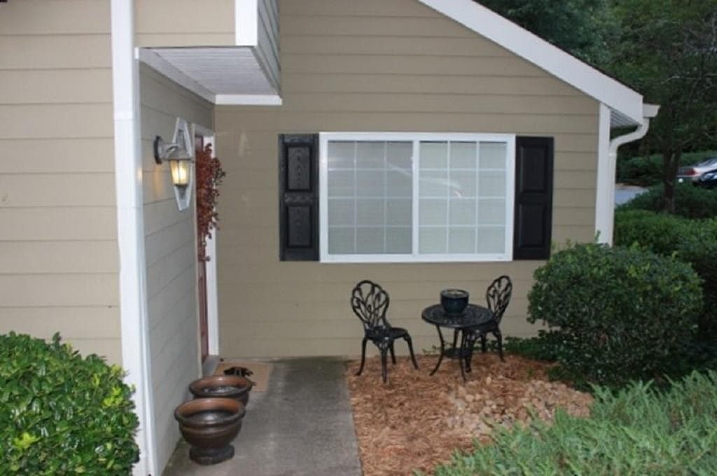 2 bedroom, 1,290 sq ft condominium sold at 1468 Briarwood Road 1602, Brookhaven, GA 30319