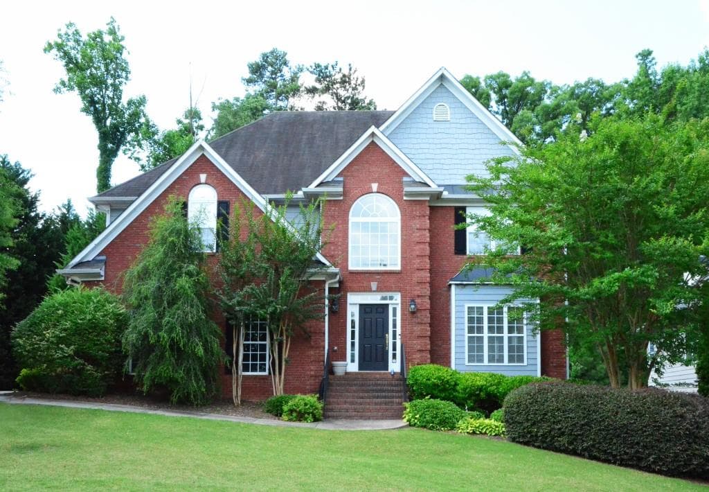 4 bedroom, 3,998 sq ft single family residence sold at 5732 Vinings Place Drive, Mableton, GA 30126