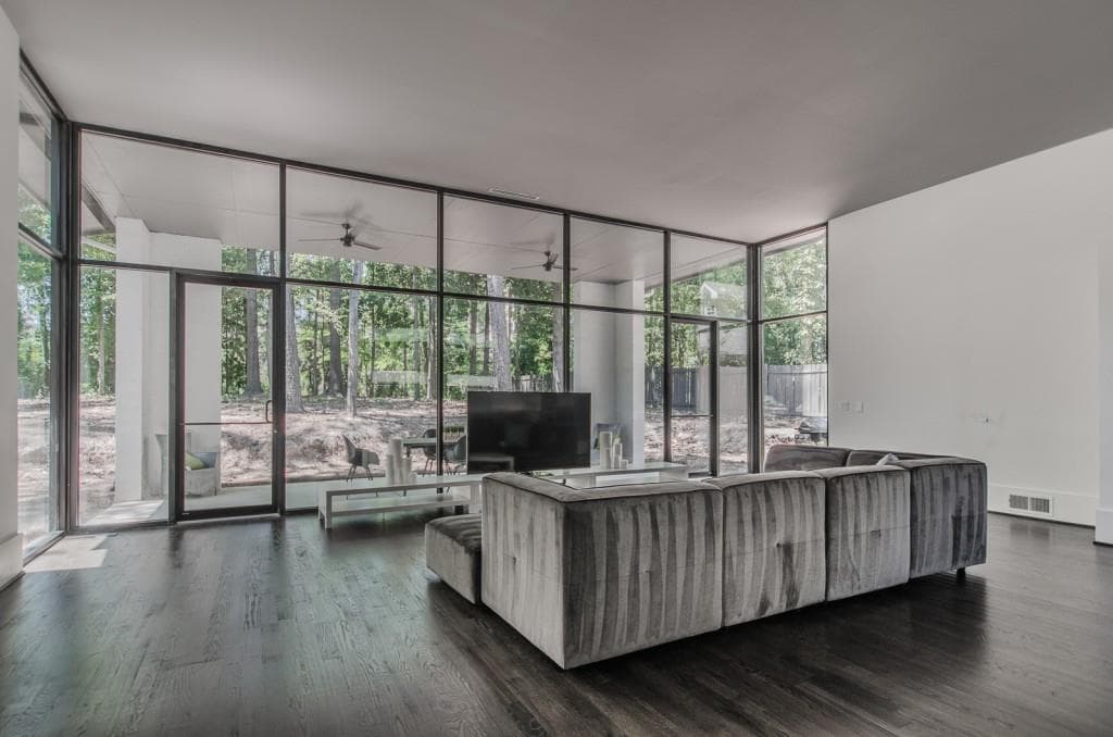 3 bedroom, 2,285 sq ft single family residence sold at 3302 Ferncliff Place, Atlanta, GA 30324