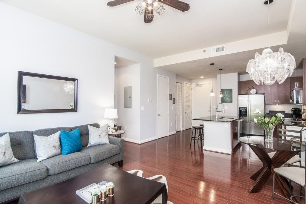 1 bedroom, 901 sq ft condominium sold at 711 Cosmopolitan Drive 220, Atlanta, GA 30324