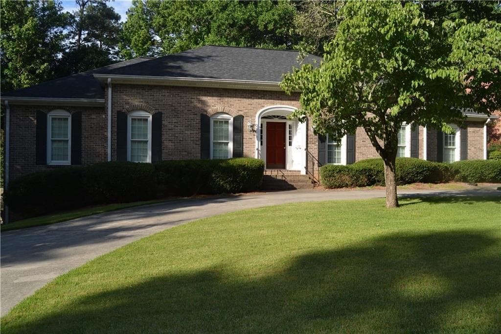 4904 Hampton Lake Drive, Marietta, GA 30068 — most recent listing photo