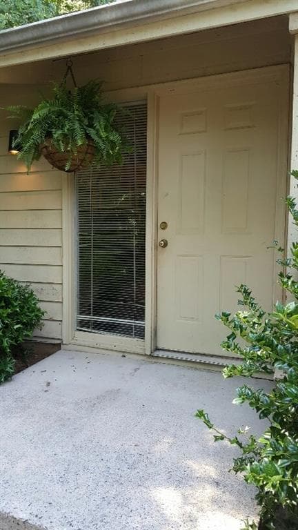 565 Ramsdale Drive, Roswell, GA 30075 — most recent listing photo