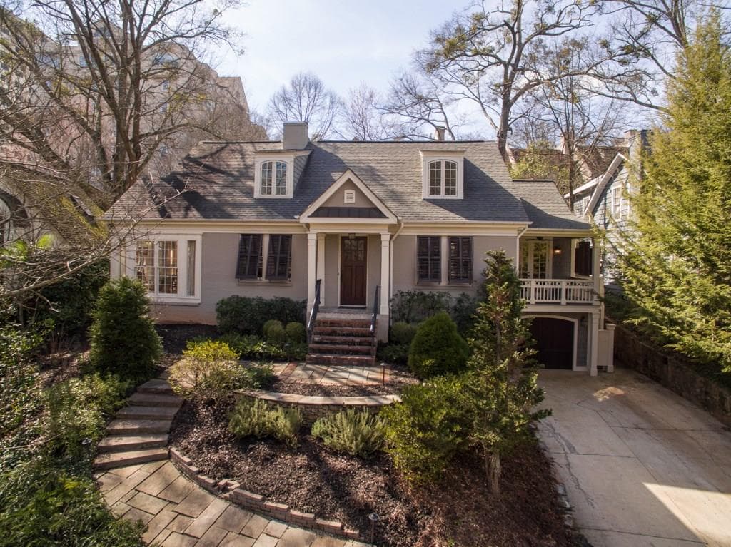 5 bedroom single family residence sold at 2514 Parkside Drive, Atlanta, GA 30305