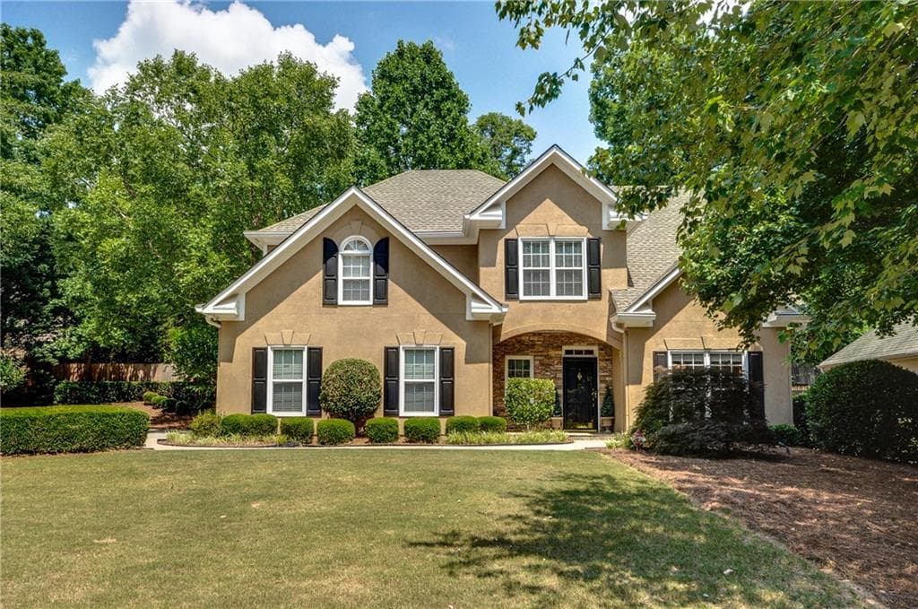 375 Creekside Drive, Alpharetta, GA 30022 — most recent listing photo