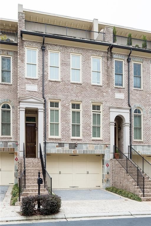 3 bedroom, 3,067 sq ft townhouse sold at 58 Sheridan Drive 25, Atlanta, GA 30305