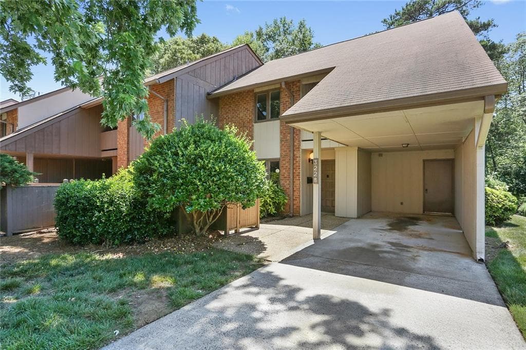 3 bedroom, 2,158 sq ft townhouse sold at 3228 Clairmont North, Brookhaven, GA 30329