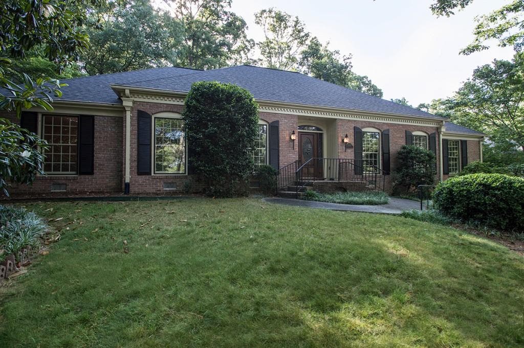 5 bedroom, 3,909 sq ft single family residence sold at 2107 Starfire Drive, Atlanta, GA 30345