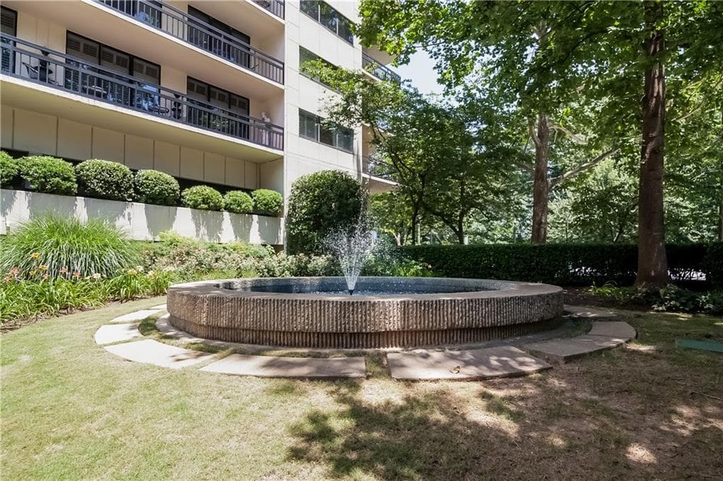 3 bedroom, 1,811 sq ft condominium sold at 1130 Piedmont Avenue 512, Atlanta, GA 30309