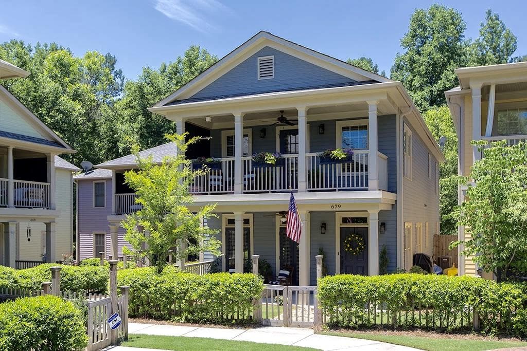 3 bedroom, 1,890 sq ft single family residence sold at 679 Holcomb Bridge Road, Norcross, GA 30071