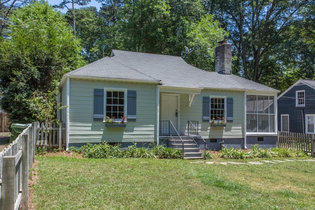 3 bedroom, 1,789 sq ft single family residence sold at 82 Roseclair Drive, Atlanta, GA 30317