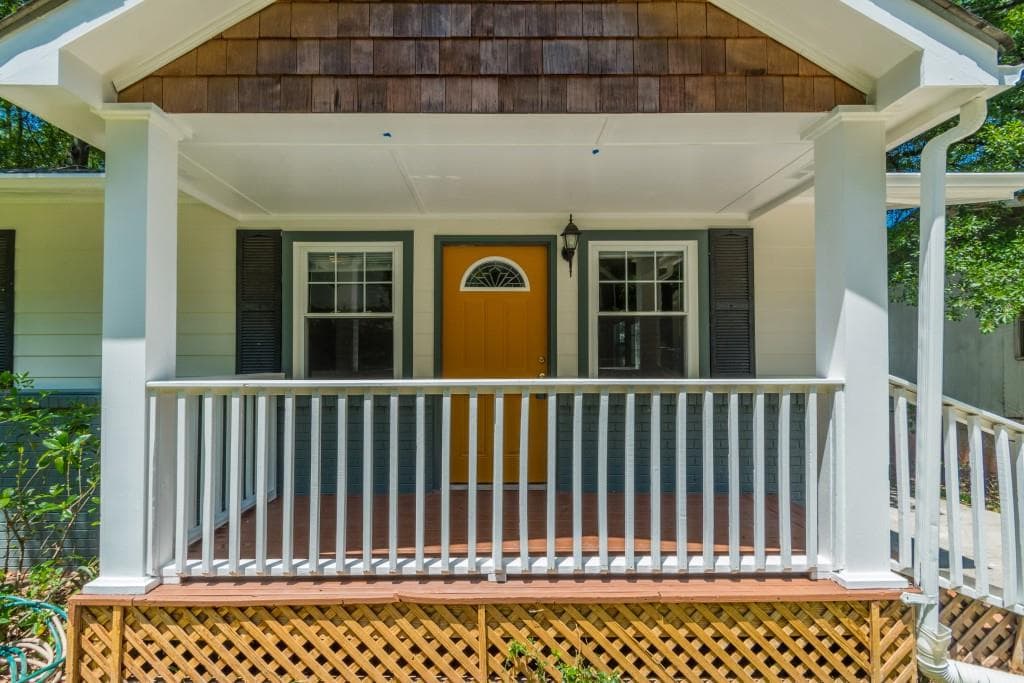 3 bedroom, 1,056 sq ft single family residence sold at 196 MURRAY HILL Avenue, Atlanta, GA 30317
