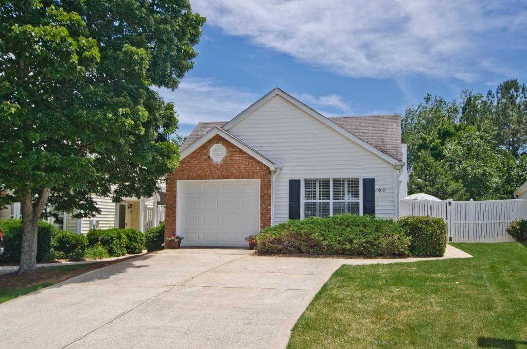 2800 Barnwood Crossing, Duluth, GA 30097 — most recent listing photo