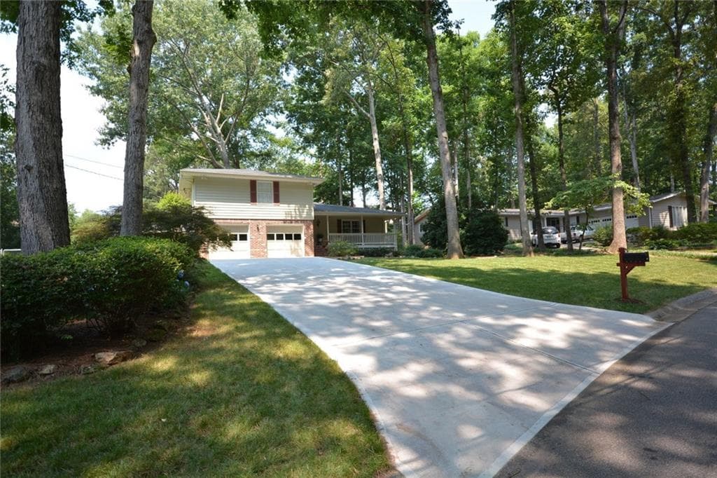 4 bedroom, 2,540 sq ft single family residence sold at 5312 Waterford Drive, Atlanta, GA 30338