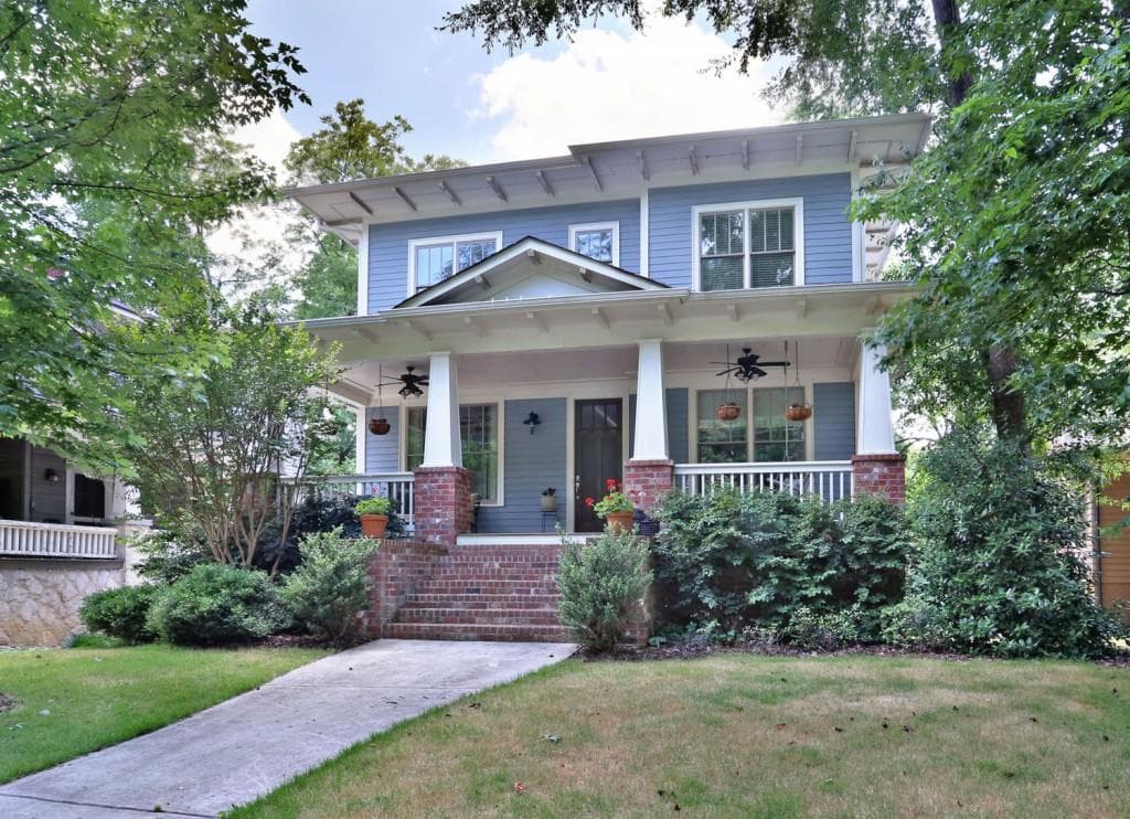 4 bedroom, 2,910 sq ft single family residence sold at 302 Oxford Place, Atlanta, GA 30307