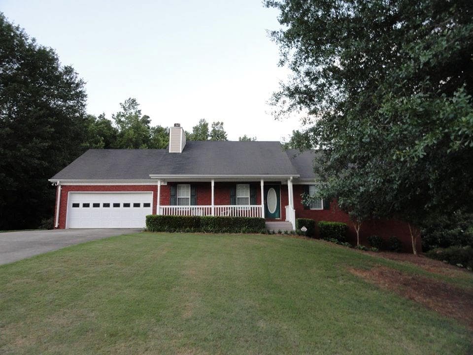 135 McEver Lane, Hoschton, GA 30548 — most recent listing photo