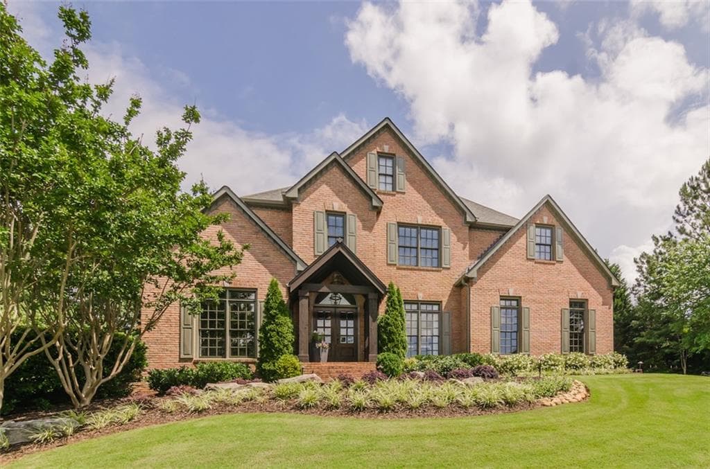 280 Settindown Court, Roswell, GA 30075 — most recent listing photo