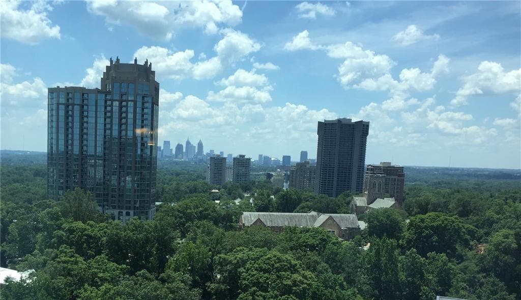1 bedroom, 807 sq ft condominium sold at 2870 Pharr Court 2007, Atlanta, GA 30305