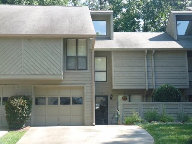 2 bedroom townhouse sold at 1083 Creatwood Circle, Smyrna, GA 30080