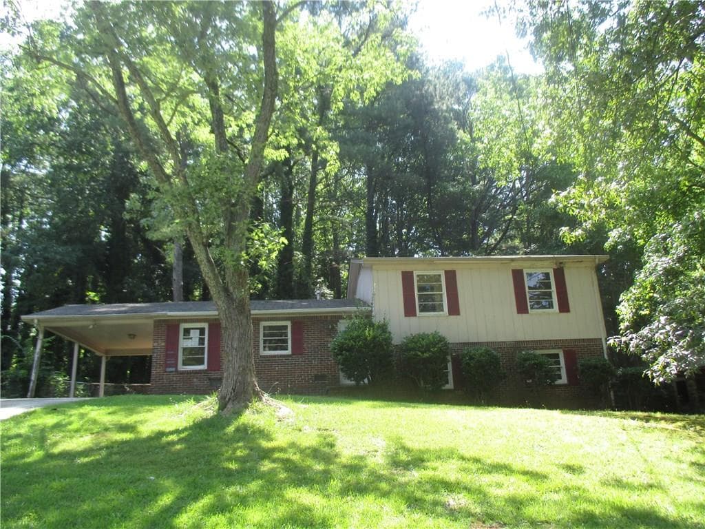 3 bedroom, 1,683 sq ft single family residence sold at 2046 Copperfield Circle, Decatur, GA 30035