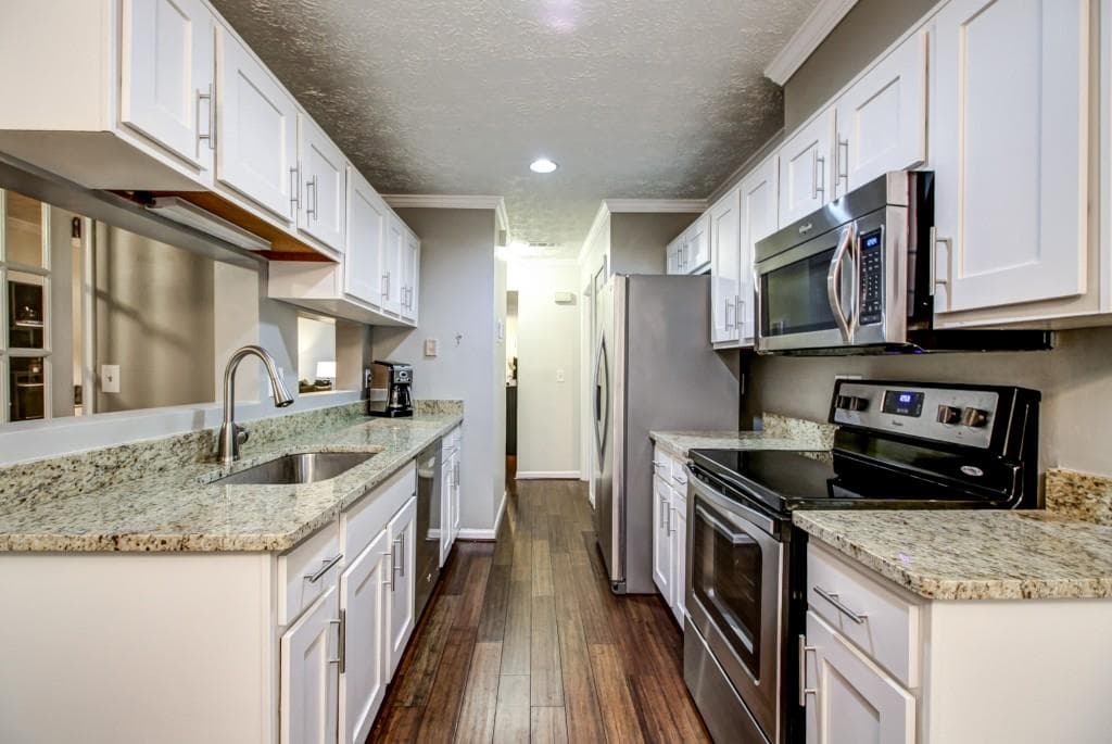 2 bedroom, 1,450 sq ft condominium sold at 46 Saint Claire Lane 46, Atlanta, GA 30324