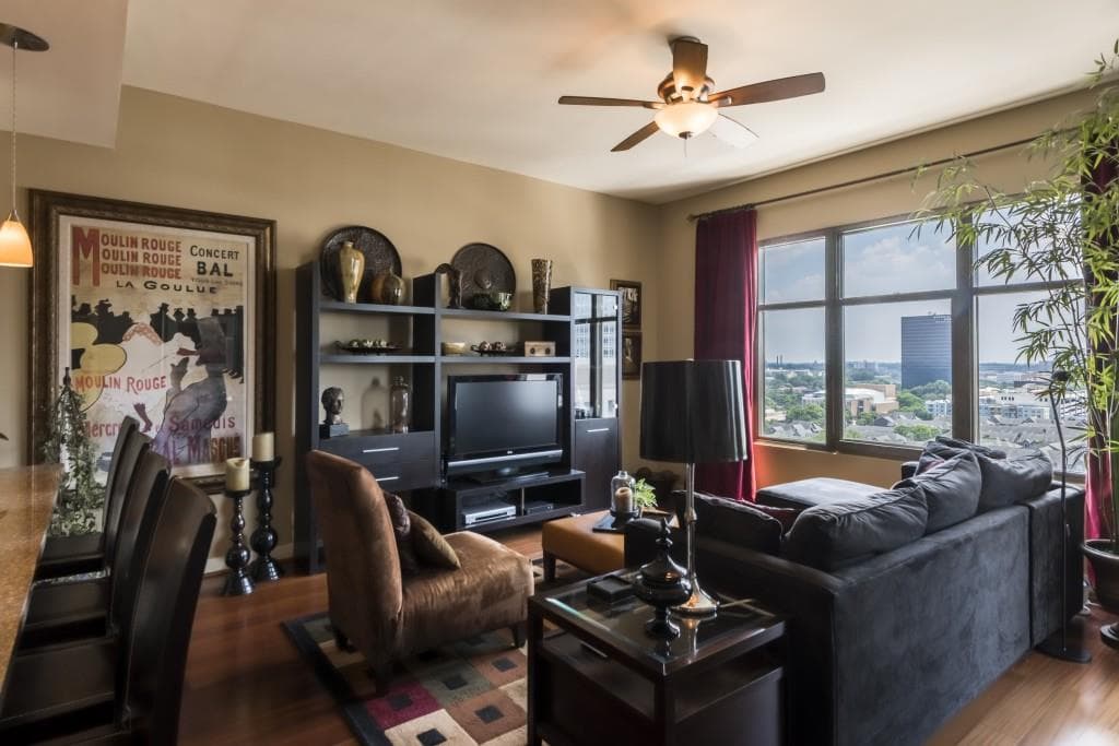 565 Peachtree Street 1408, Atlanta, GA 30308 — most recent listing photo