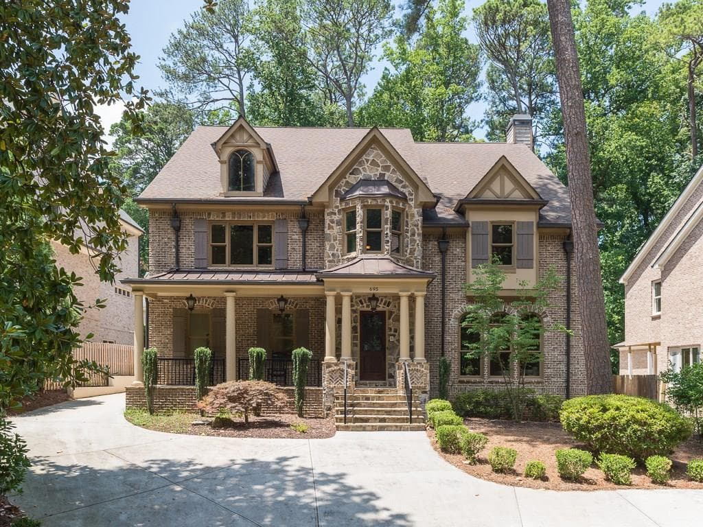 6 bedroom, 6,918 sq ft single family residence sold at 695 Norfleet Road, Atlanta, GA 30305