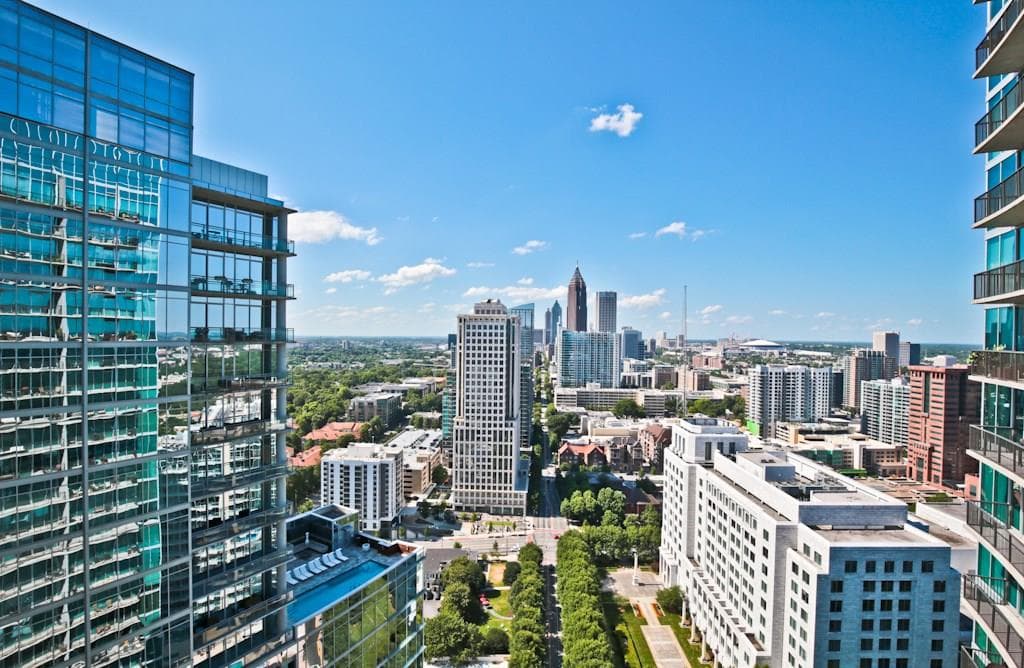 1 bedroom, 872 sq ft condominium sold at 1080 Peachtree Street 3007, Atlanta, GA 30309
