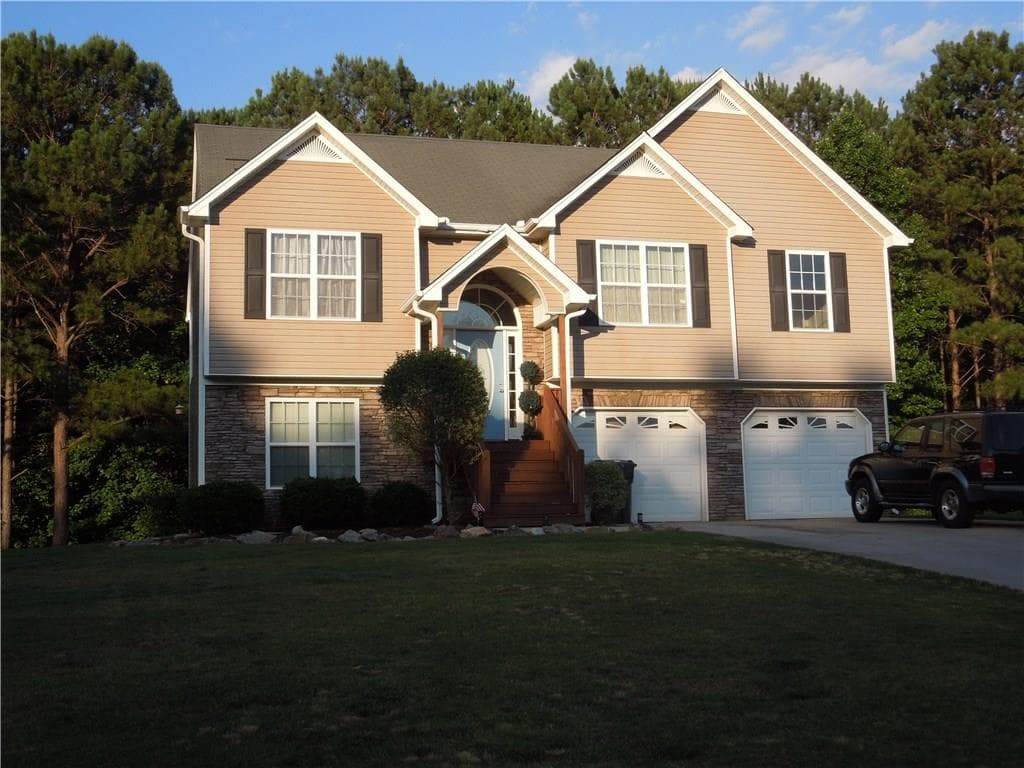 168 Hawthorn Drive, Carrollton, GA 30116 — most recent listing photo