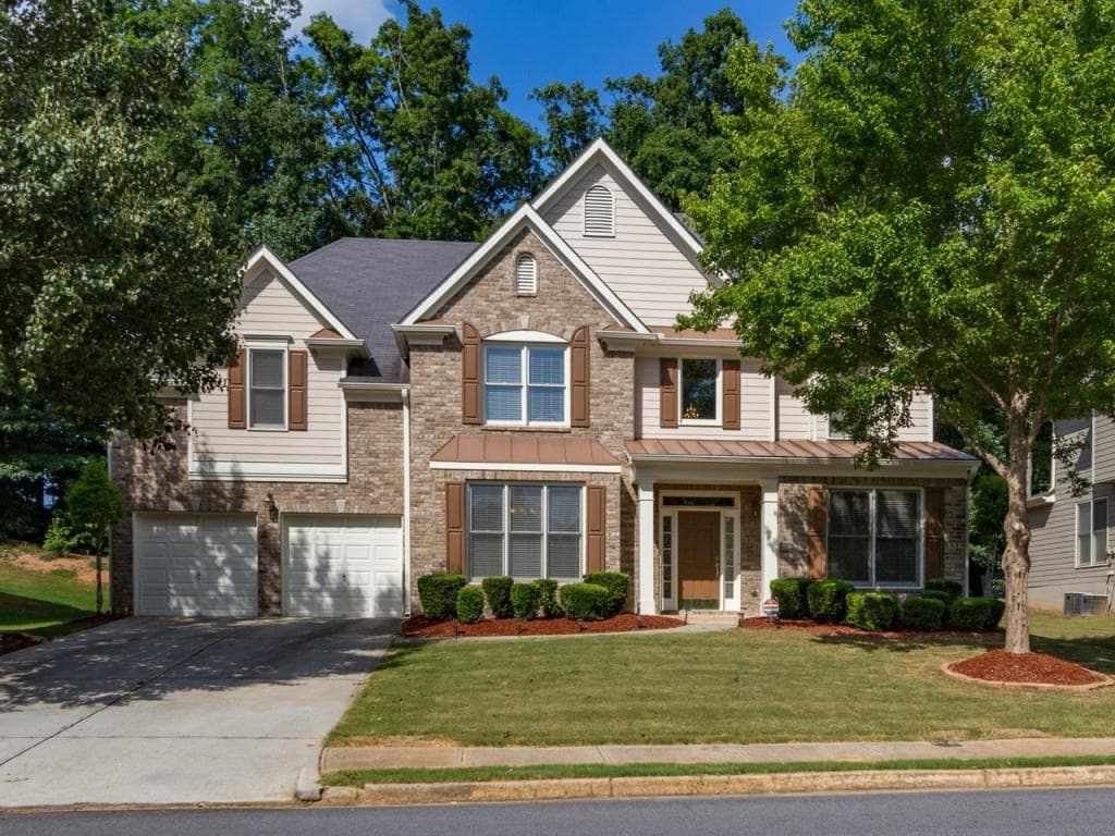 4 bedroom, 3,766 sq ft single family residence sold at 1392 Dayspring Trace, Lawrenceville, GA 30045