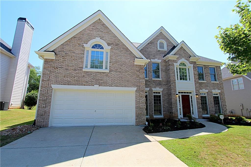 5 bedroom, 3,121 sq ft single family residence sold at 12571 Huntington Trace, Alpharetta, GA 30005